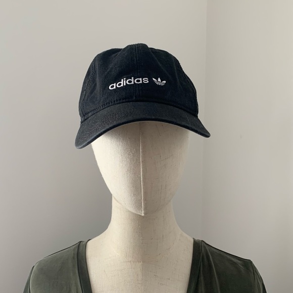 ✨ 2/$25 ✨🛍 Adidas Black Adjustable Strap Back Cotton Dad Hat - Picture 3 of 15